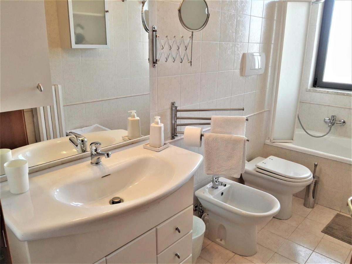 La Bomboniera Apartment Бари Екстериор снимка