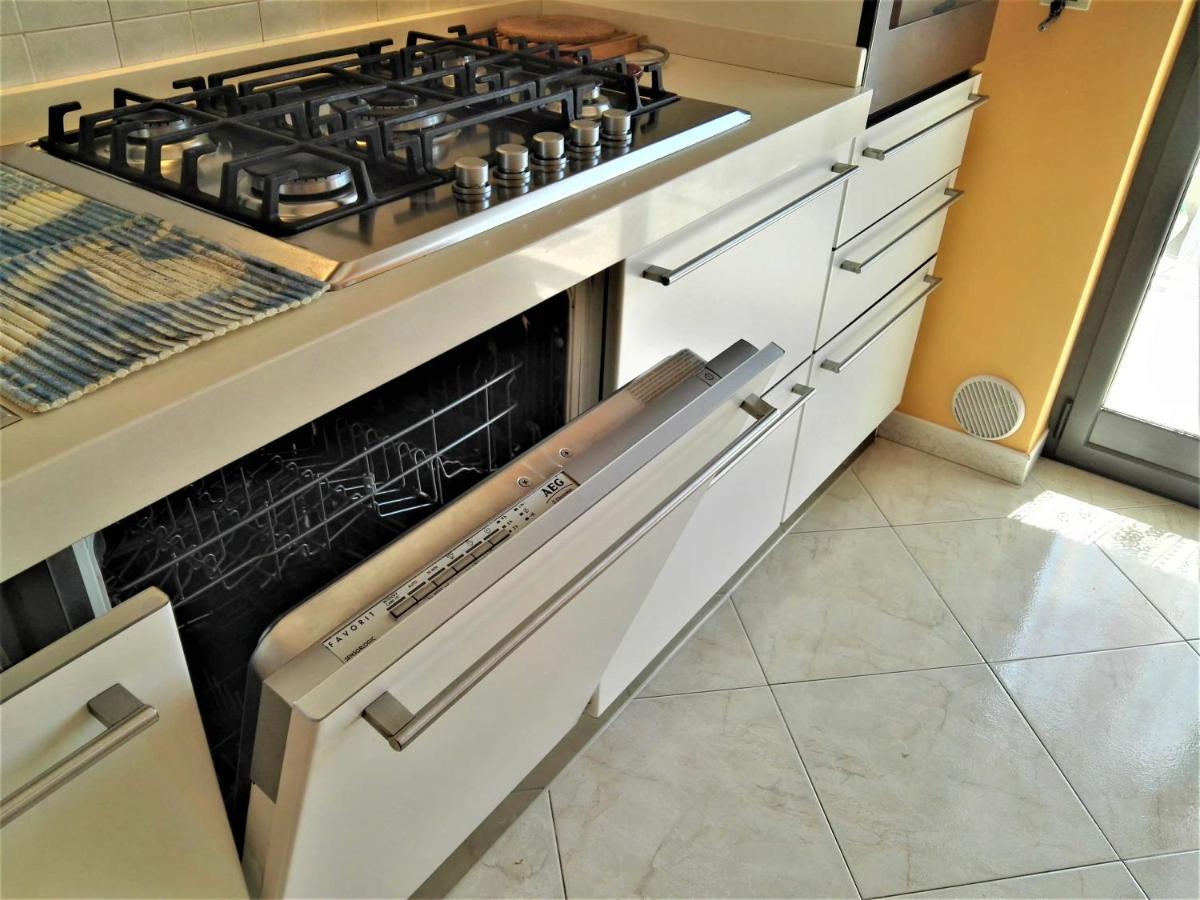 La Bomboniera Apartment Бари Екстериор снимка