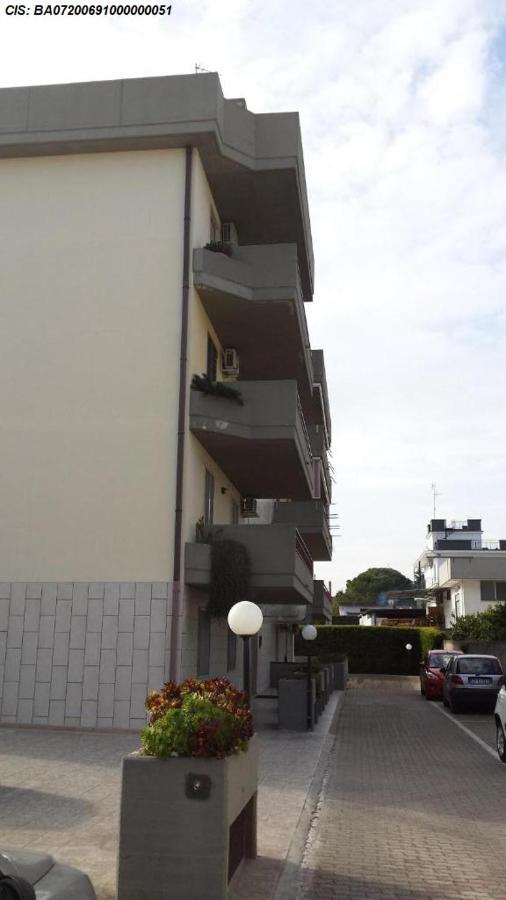 La Bomboniera Apartment Бари Екстериор снимка